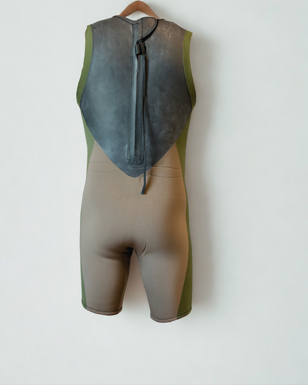 WETSUIT SHORT JOHN 2MM